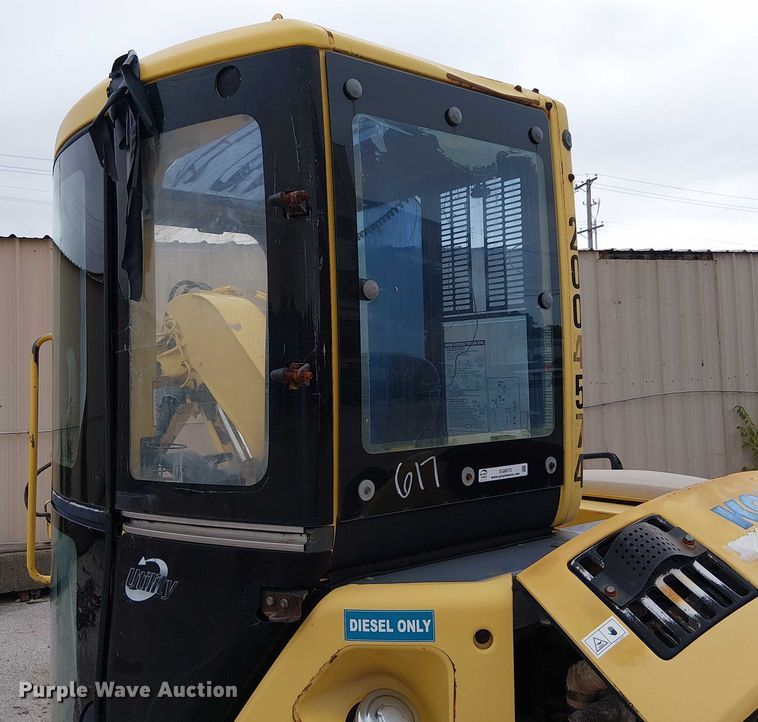 image for item EG8572 2004 Komatsu PC58UU-3E0 mini excavator