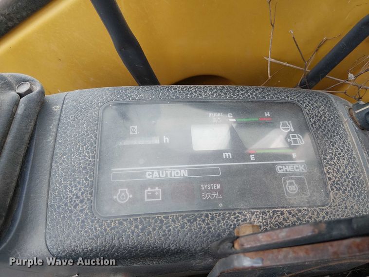 image for item EG8572 2004 Komatsu PC58UU-3E0 mini excavator