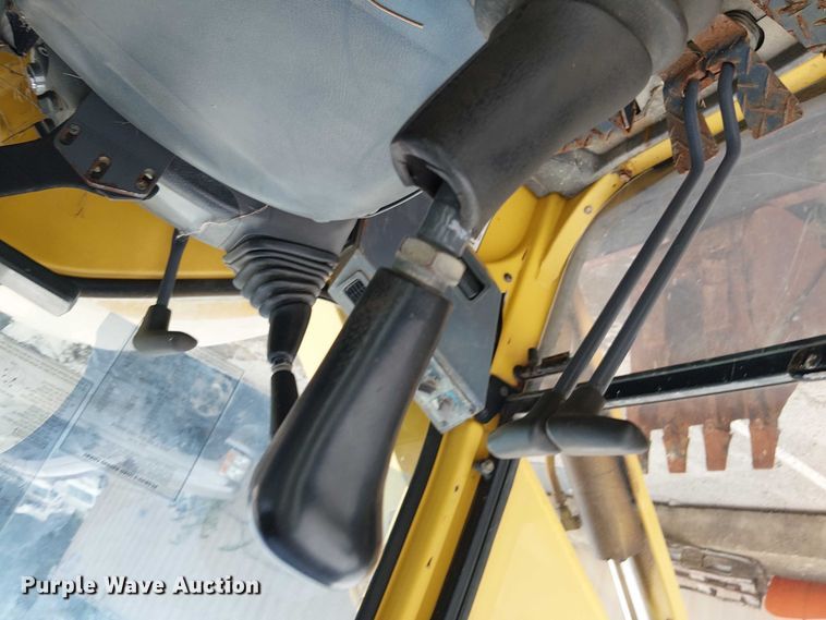 image for item EG8572 2004 Komatsu PC58UU-3E0 mini excavator