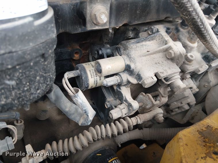 image for item EG8572 2004 Komatsu PC58UU-3E0 mini excavator