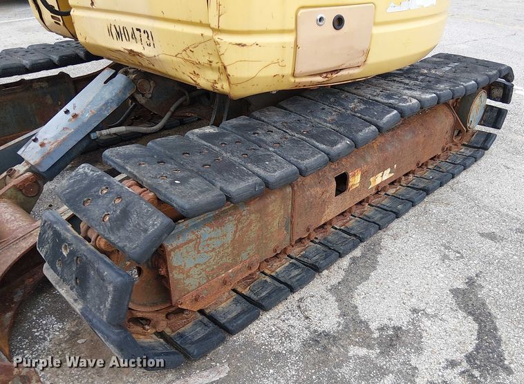 image for item EG8572 2004 Komatsu PC58UU-3E0 mini excavator