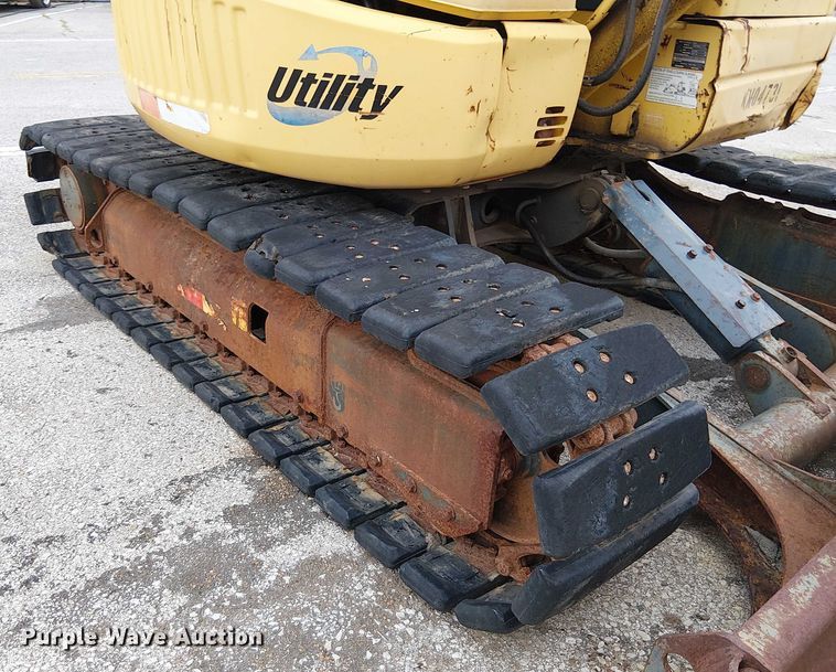 image for item EG8572 2004 Komatsu PC58UU-3E0 mini excavator