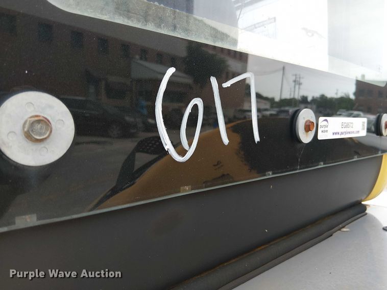 image for item EG8572 2004 Komatsu PC58UU-3E0 mini excavator