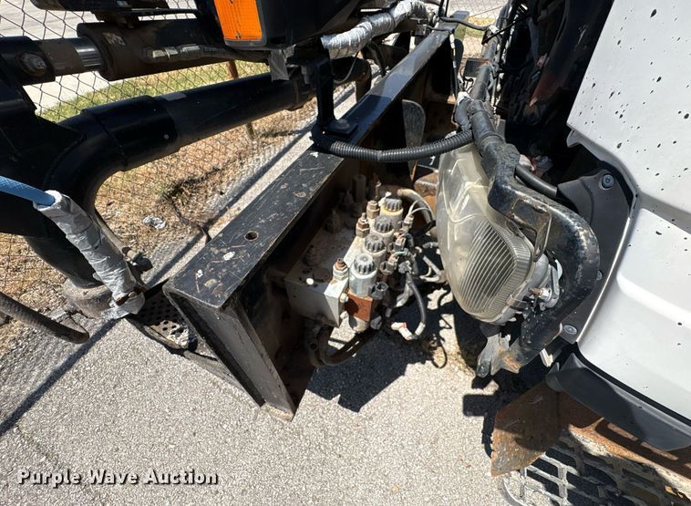 image for item EG8573 2012 Nissan UD3300 pothole patcher truck