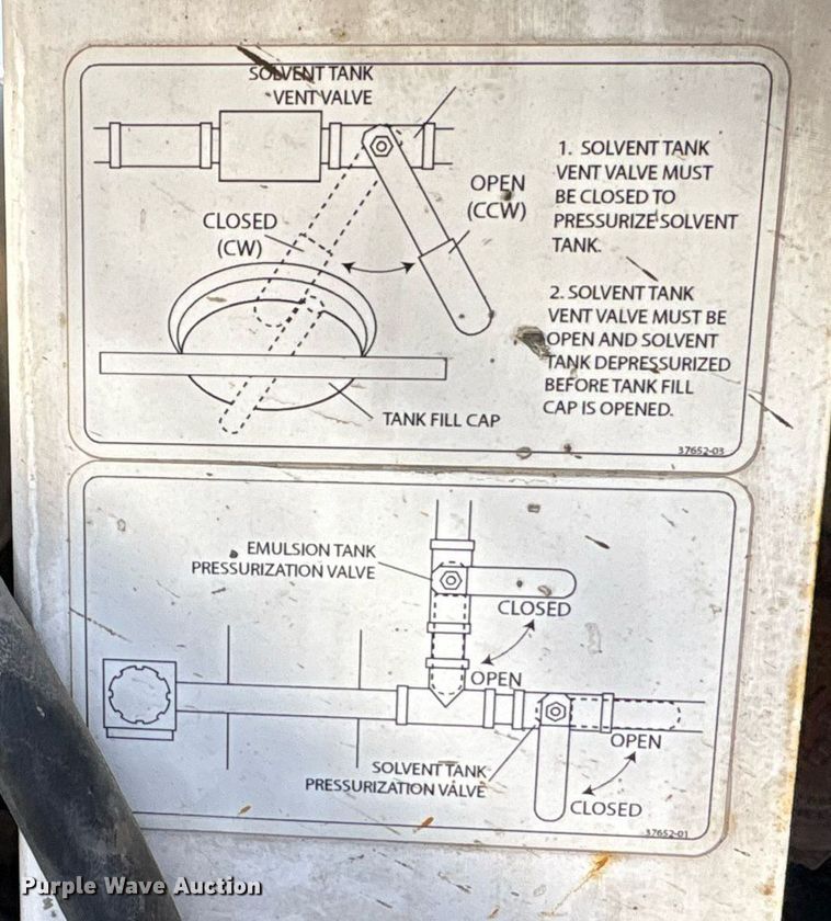 image for item EG8573 2012 Nissan UD3300 pothole patcher truck