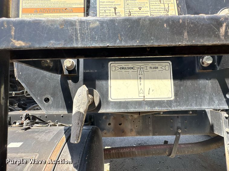 image for item EG8573 2012 Nissan UD3300 pothole patcher truck