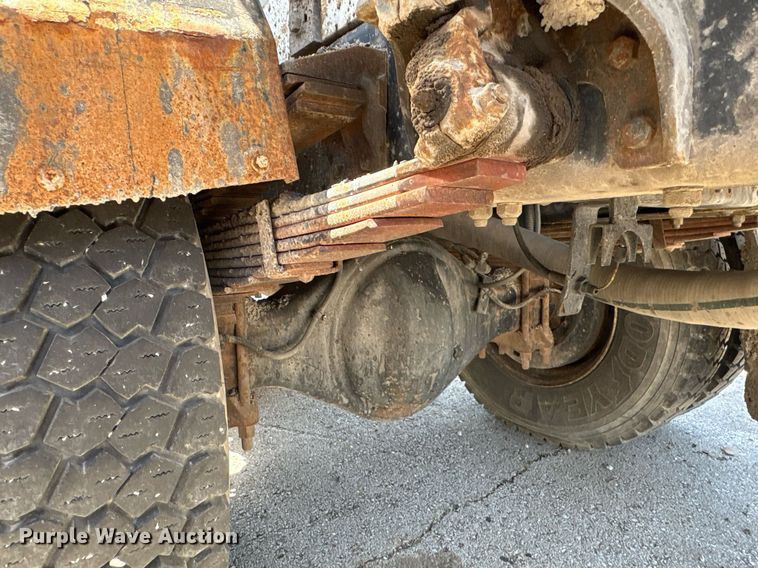 image for item EG8573 2012 Nissan UD3300 pothole patcher truck