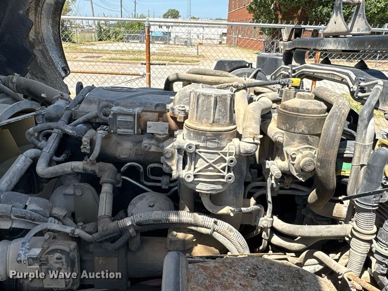 image for item EG8573 2012 Nissan UD3300 pothole patcher truck