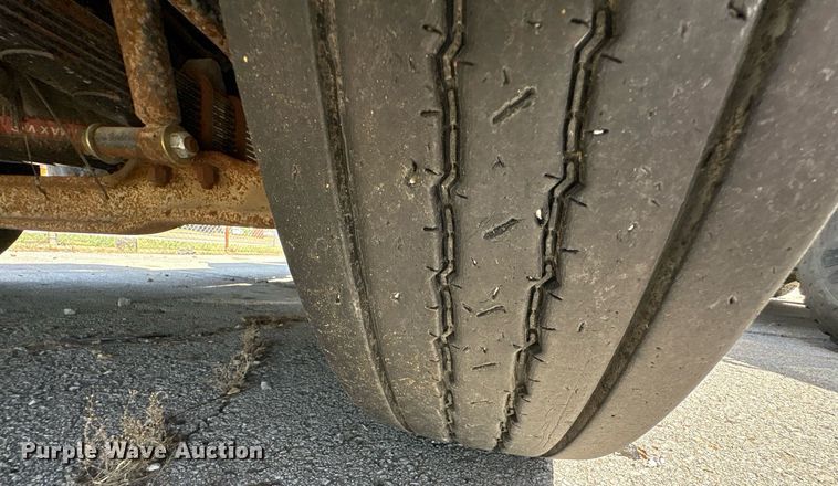 image for item EG8573 2012 Nissan UD3300 pothole patcher truck