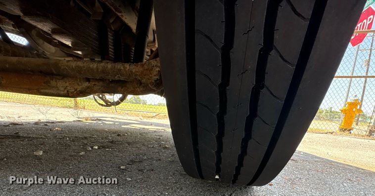 image for item EG8573 2012 Nissan UD3300 pothole patcher truck