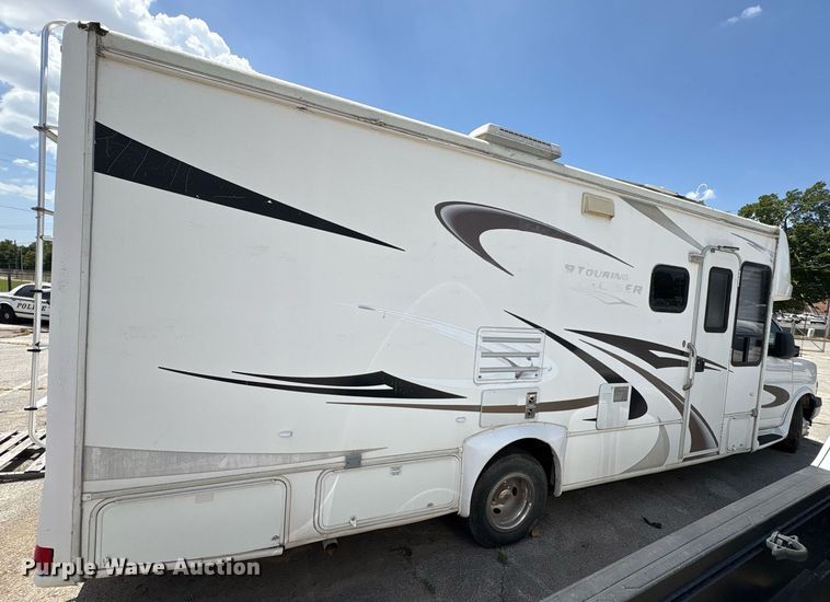 image for item EG8574 2007 Gulf Stream B Touring Cruiser RV
