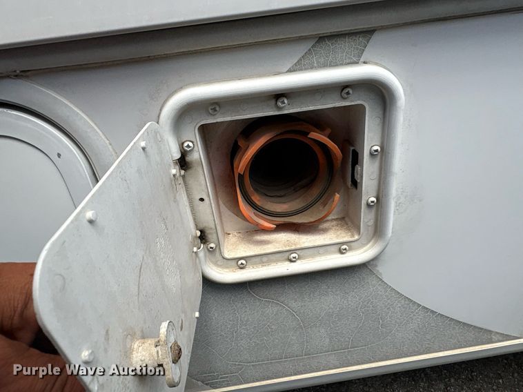 image for item EG8574 2007 Gulf Stream B Touring Cruiser RV