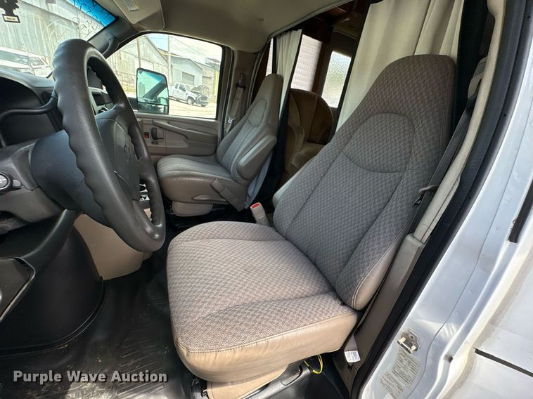 image for item EG8574 2007 Gulf Stream B Touring Cruiser RV