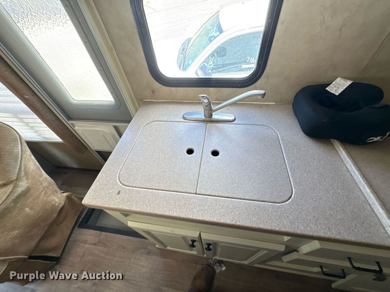 image for item EG8574 2007 Gulf Stream B Touring Cruiser RV