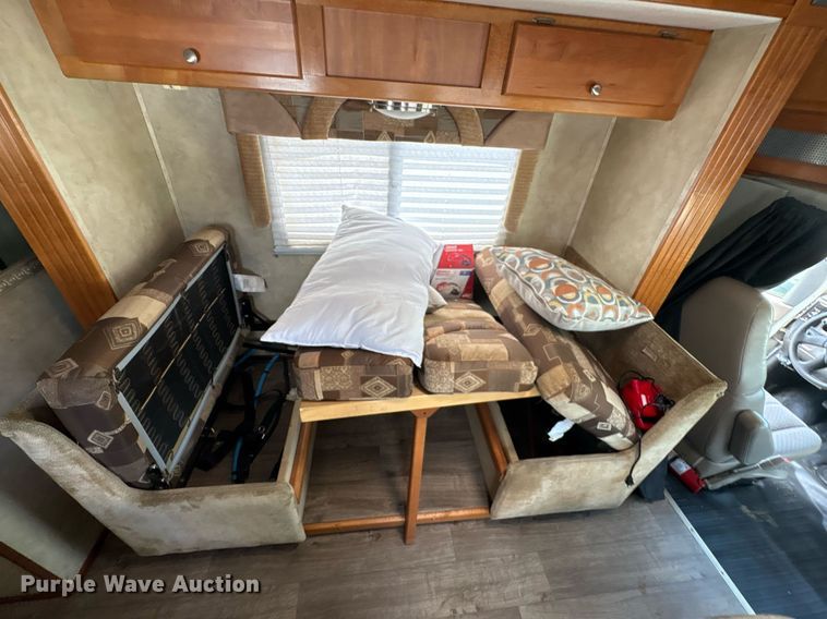 image for item EG8574 2007 Gulf Stream B Touring Cruiser RV