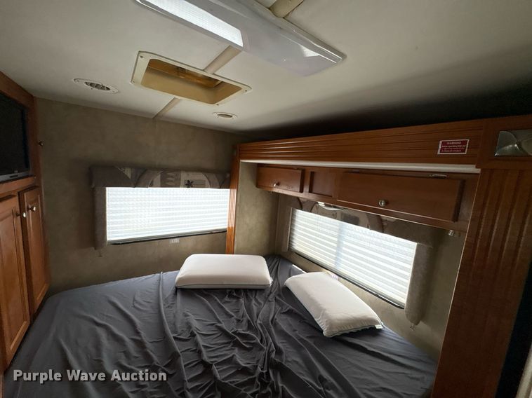 image for item EG8574 2007 Gulf Stream B Touring Cruiser RV