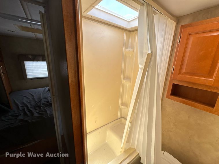 image for item EG8574 2007 Gulf Stream B Touring Cruiser RV