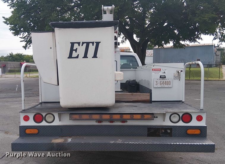 image for item EG8575 2008 Ford F550 Super Duty bucket truck