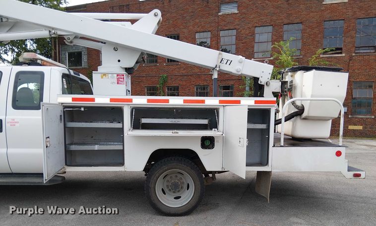 image for item EG8575 2008 Ford F550 Super Duty bucket truck