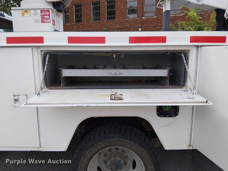image for item EG8575 2008 Ford F550 Super Duty bucket truck