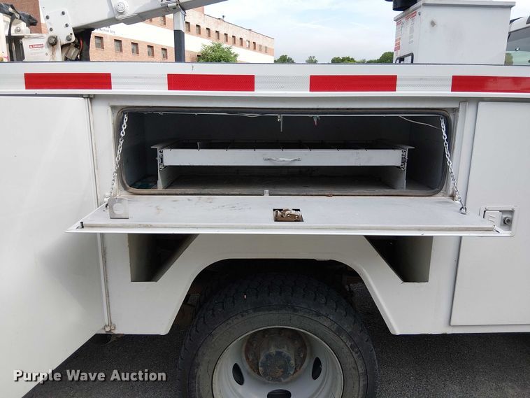 image for item EG8575 2008 Ford F550 Super Duty bucket truck