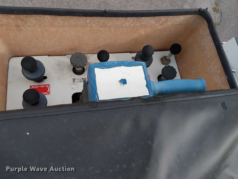 image for item EG8575 2008 Ford F550 Super Duty bucket truck