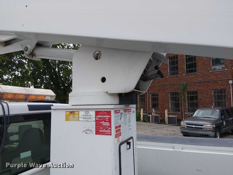 image for item EG8575 2008 Ford F550 Super Duty bucket truck
