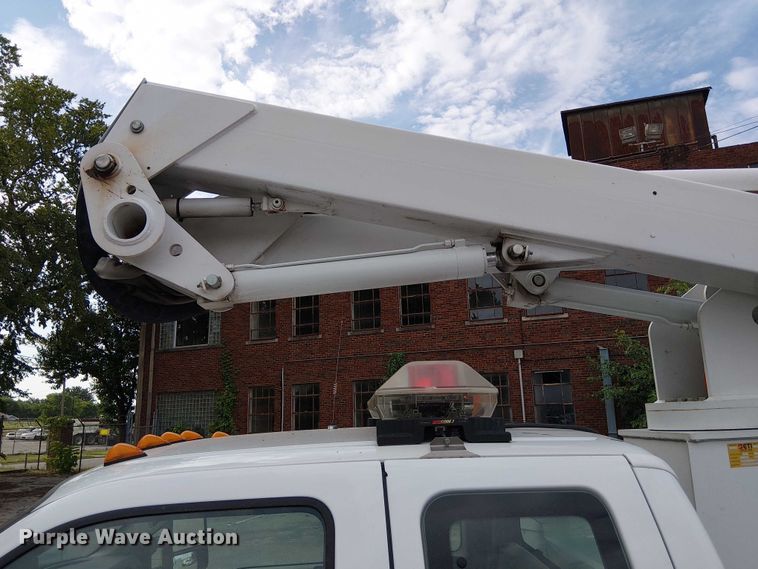 image for item EG8575 2008 Ford F550 Super Duty bucket truck