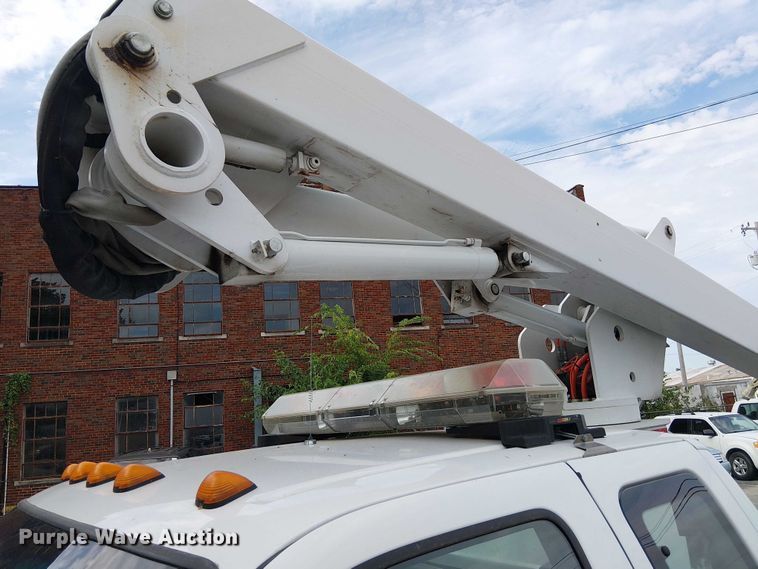 image for item EG8575 2008 Ford F550 Super Duty bucket truck