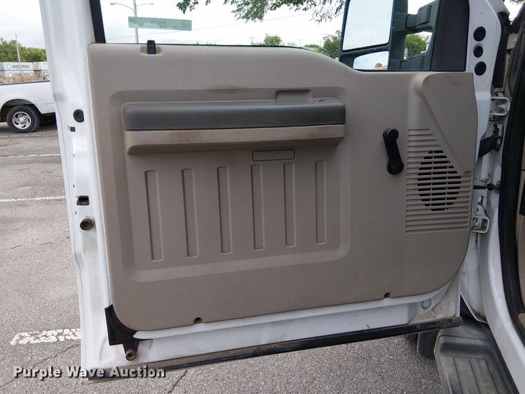 image for item EG8575 2008 Ford F550 Super Duty bucket truck