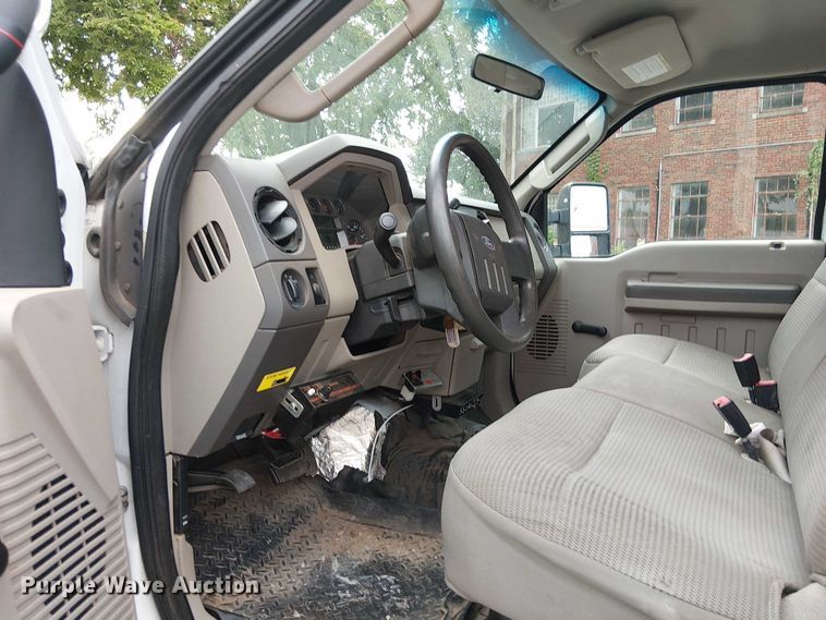 image for item EG8575 2008 Ford F550 Super Duty bucket truck