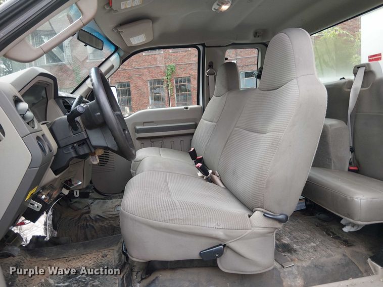 image for item EG8575 2008 Ford F550 Super Duty bucket truck