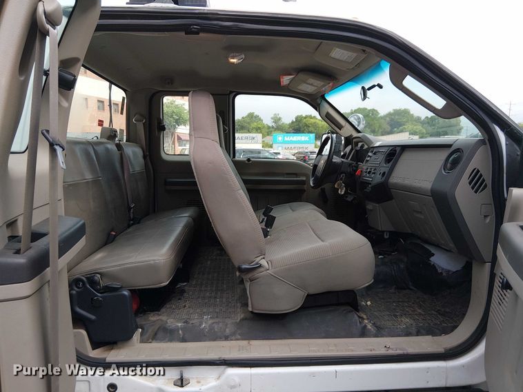 image for item EG8575 2008 Ford F550 Super Duty bucket truck