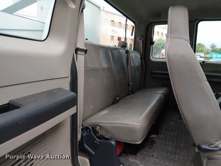 image for item EG8575 2008 Ford F550 Super Duty bucket truck