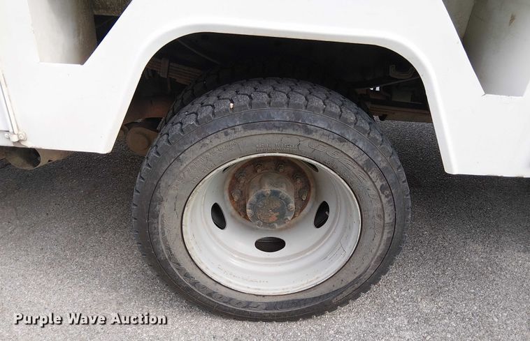 image for item EG8575 2008 Ford F550 Super Duty bucket truck