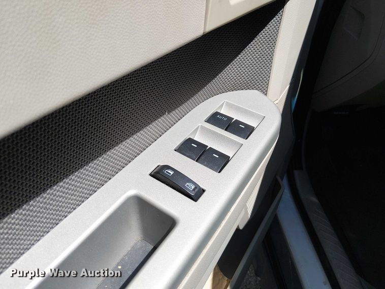 image for item EG8577 2009 Ford Escape Hybrid SUV