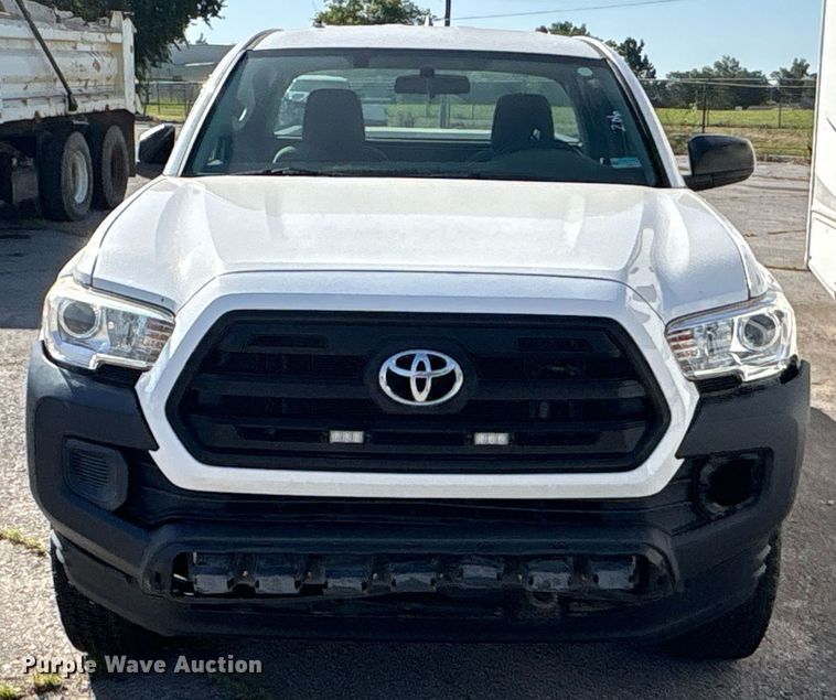 image for item EG8578 2016 Toyota Tacoma Access Cab pickup truck