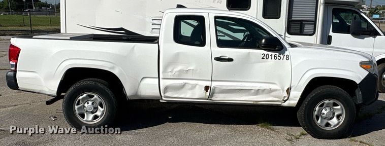 image for item EG8578 2016 Toyota Tacoma Access Cab pickup truck