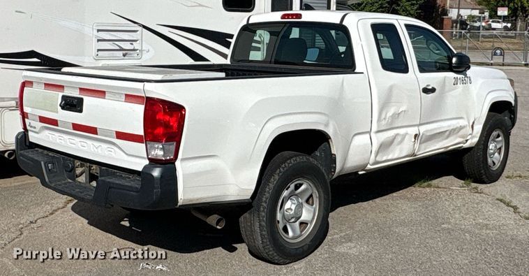image for item EG8578 2016 Toyota Tacoma Access Cab pickup truck