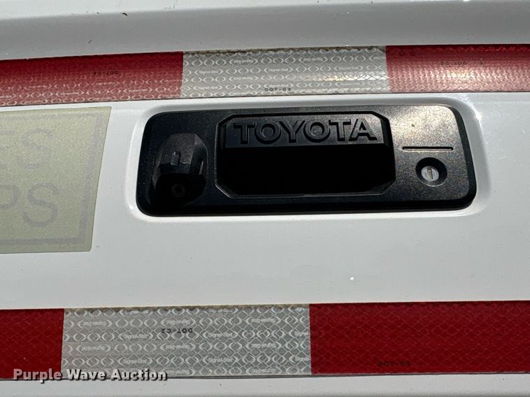 image for item EG8578 2016 Toyota Tacoma Access Cab pickup truck