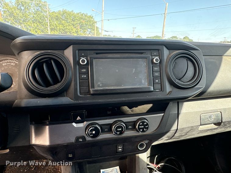 image for item EG8578 2016 Toyota Tacoma Access Cab pickup truck