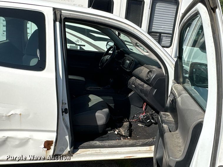 image for item EG8578 2016 Toyota Tacoma Access Cab pickup truck