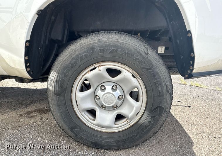 image for item EG8578 2016 Toyota Tacoma Access Cab pickup truck