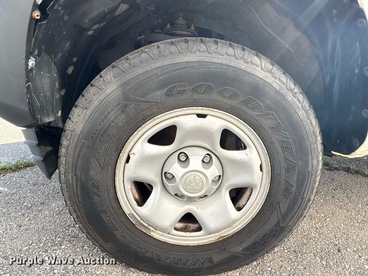 image for item EG8578 2016 Toyota Tacoma Access Cab pickup truck