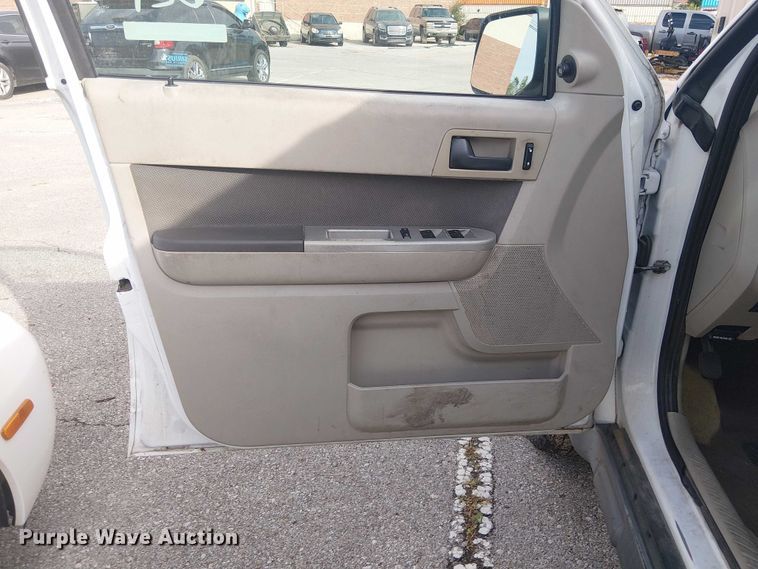 image for item EG8579 2009 Ford Escape Hybrid SUV