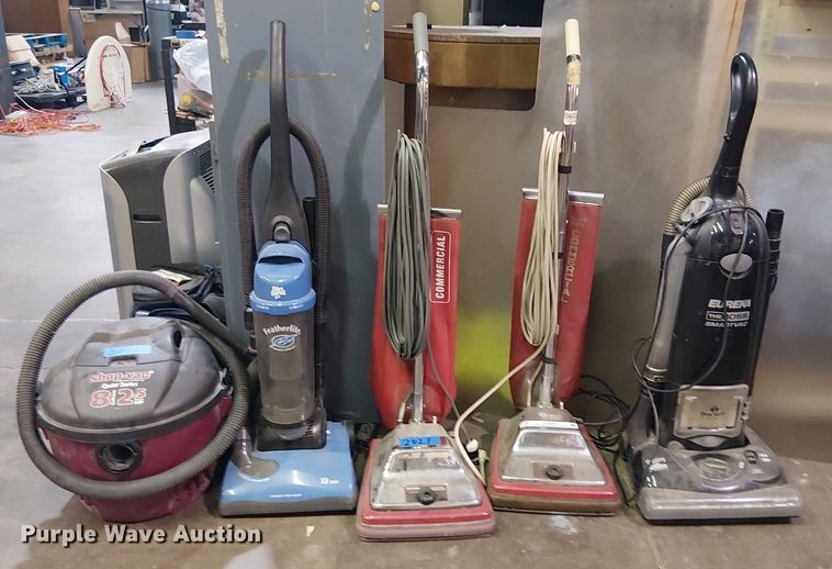 image for item EG8601 (5) vacuum cleaners