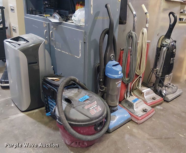 image for item EG8601 (5) vacuum cleaners