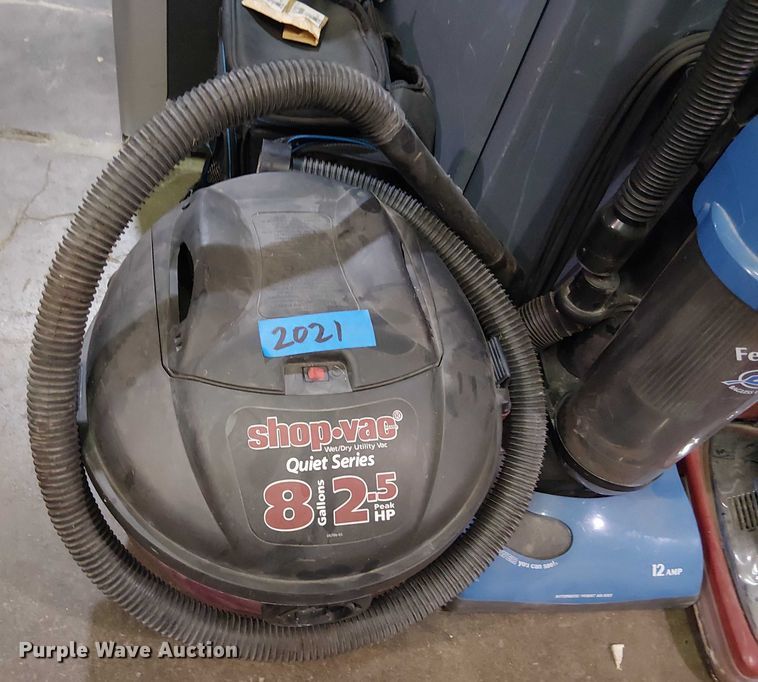 image for item EG8601 (5) vacuum cleaners