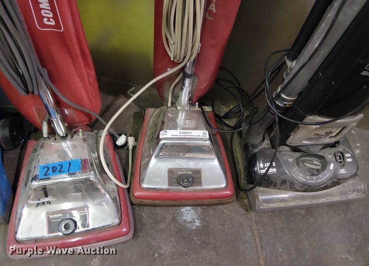 image for item EG8601 (5) vacuum cleaners