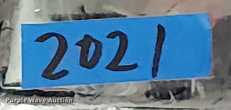 image for item EG8601 (5) vacuum cleaners